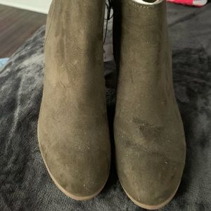 Old navy wedges size 10